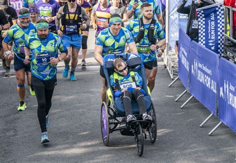  A Maratona de Paz: Um Ato de Coragem e Resiliência em um Tempo Turbulento