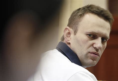  O Caso Navalny: Uma Busca por Verdade em Meio à Névoa da Desinformação